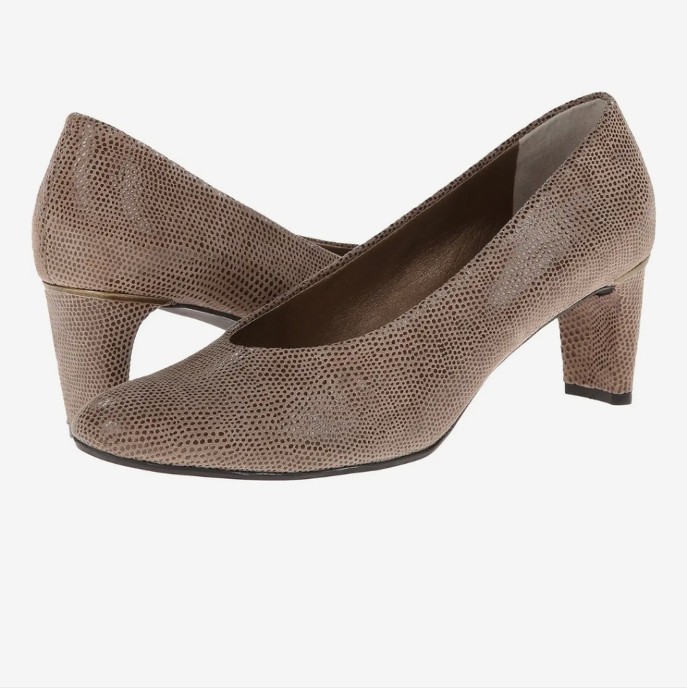 Vaneli Pumps
